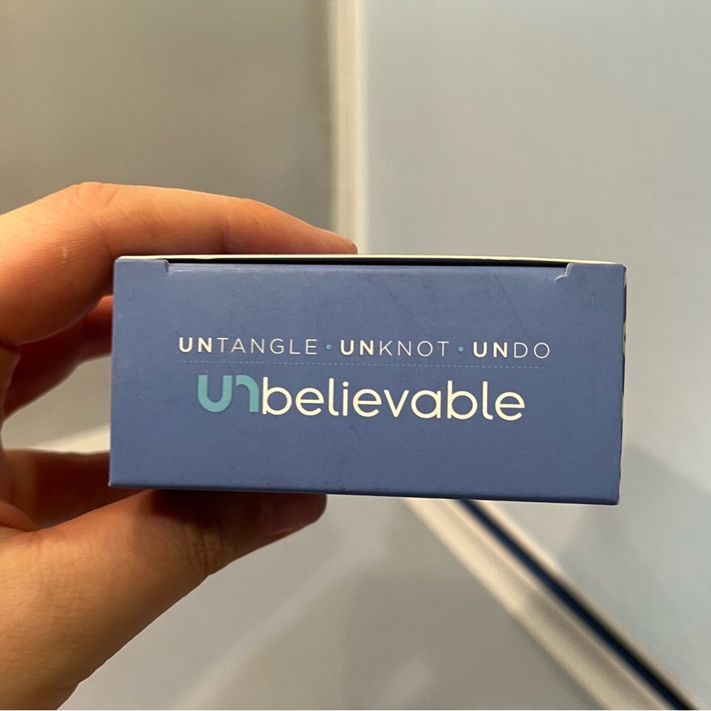 NIB UNbrush Mini Blue Glitter Collection Detangler Brush Travel Friendly Ret $14 - Picture 4 of 6